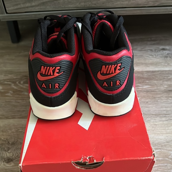 Nike Air Max 90 LTR (GS) - Crimson Gym Red/Gym Red-Black - Size 6.5Y - Picture 5 of 11